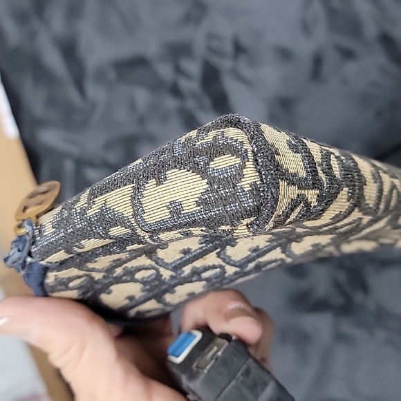 Authentic Dior trotter pouch - Picture 4 of 13